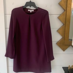 Elizabeth and James. Mini v neck dress. Size small. Fig dress 31”long.